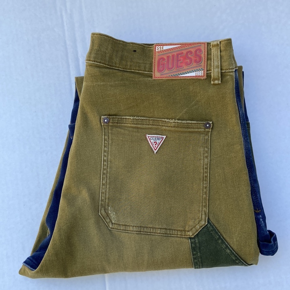 New GUESS Contrast fabric regular fit Jeans - Picture 9 of 12